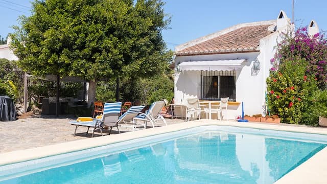 Villa con piscina privada y apartamento de invitados en Pinosol, Jávea