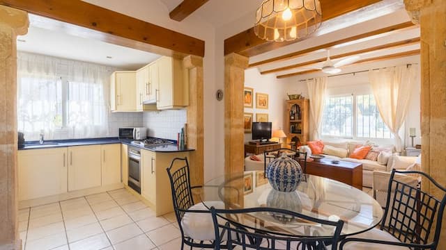 Villa con piscina privada y apartamento de invitados en Pinosol, Jávea