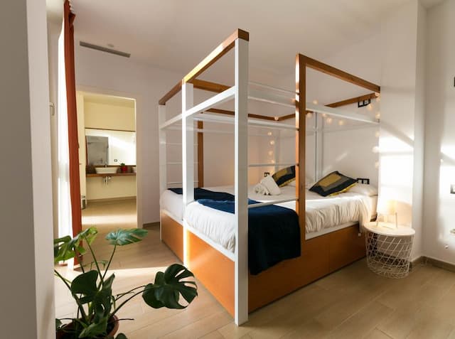 Przestronny dom przeznaczony na hostel w centrum Jávei, Alicante