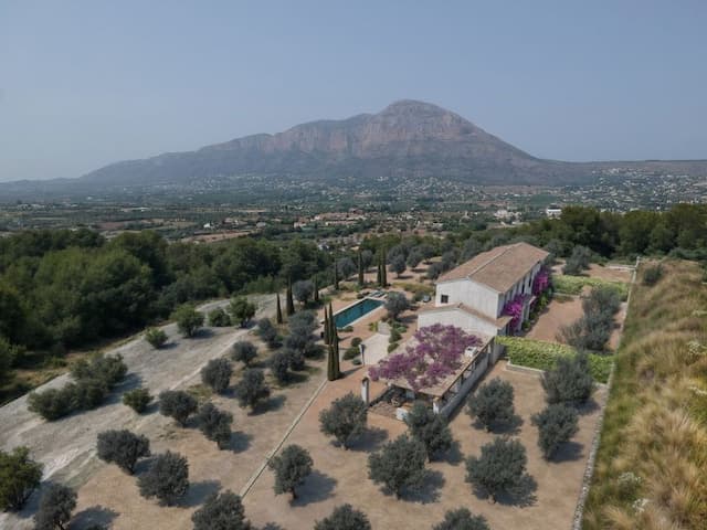 Finca mit Blick auf den Montgó in der Gegend von Tarraula, Jávea (Alicante)