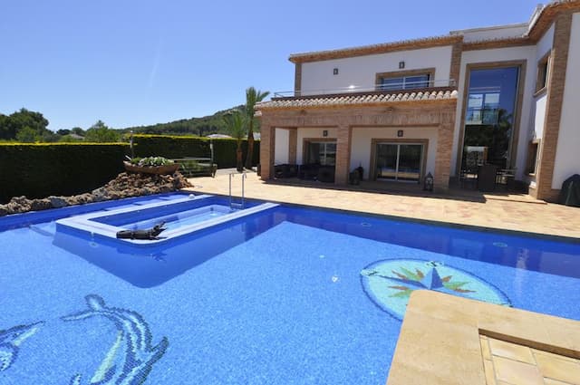 Espaciosa villa con vistas panorámicas en Puerta Fenicia, Jávea (Alicante)