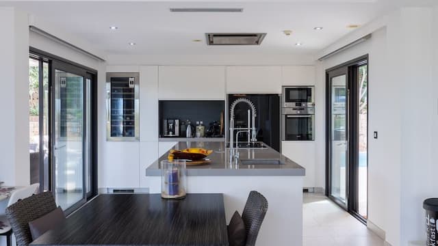Contemporary villa with open views of the Montgó in Villes del Vent, Jávea, Alicante