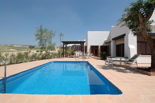 Villa à El Valle Golf Resort, à côté de Murcia, à vendre.