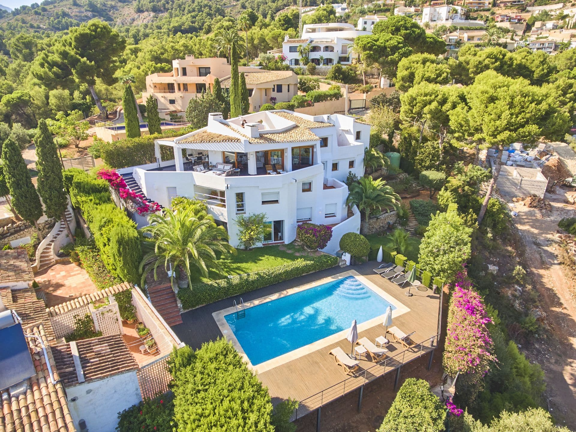 Villa with sea views close to Jávea's Port.
