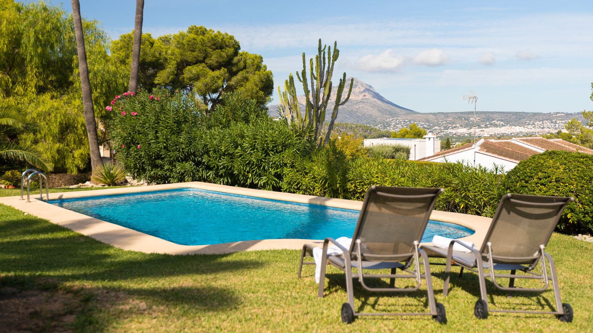 Ebenerdige Villa mit Panoramablick in Adsubia, Jávea (Alicante)