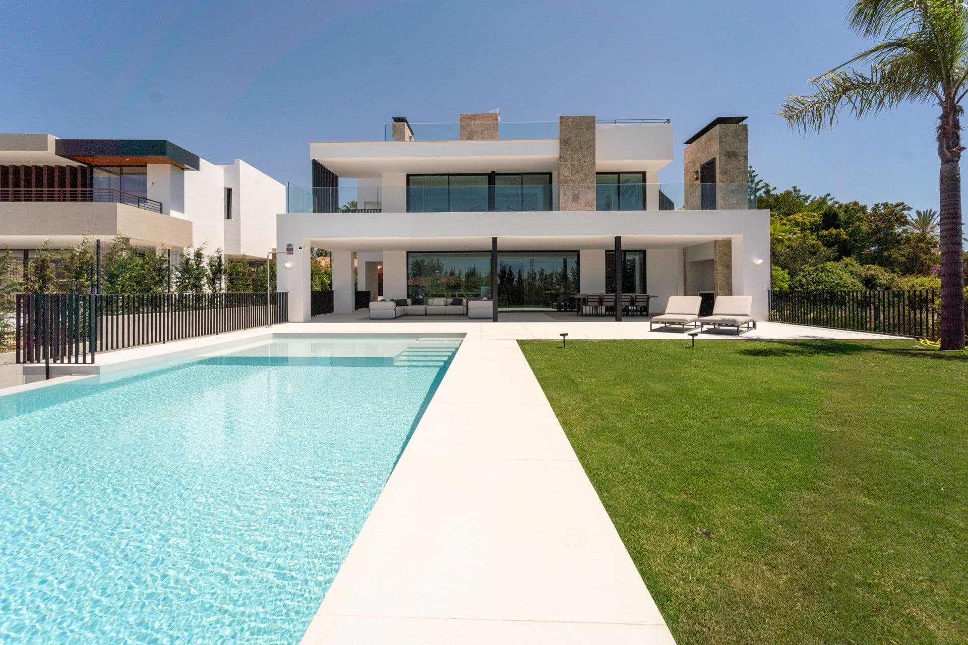 New build villa in Los Naranjos, Marbella, for sale.