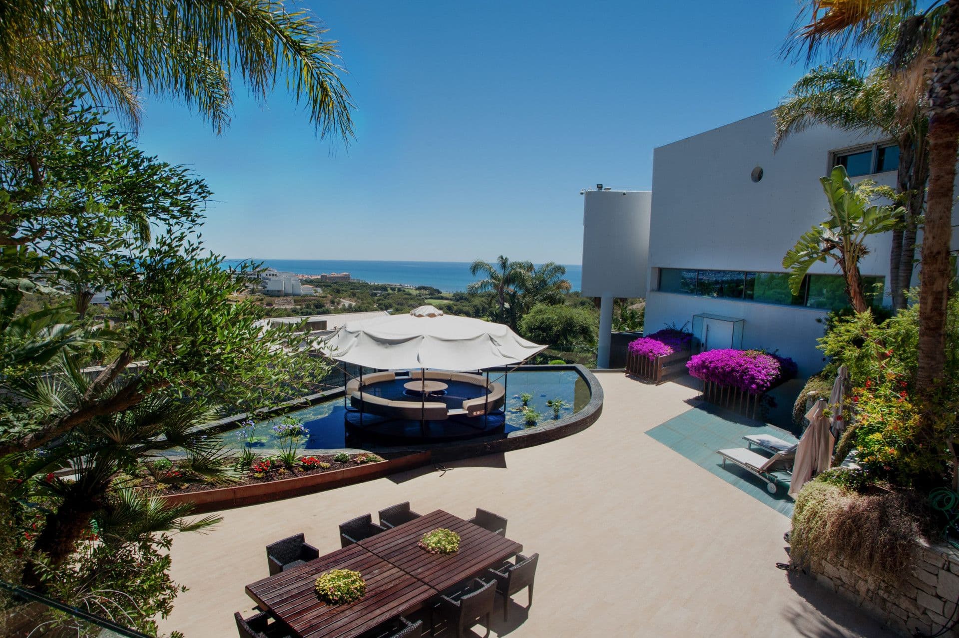 Impressive designer villa with all kind of luxuries in Sitges.