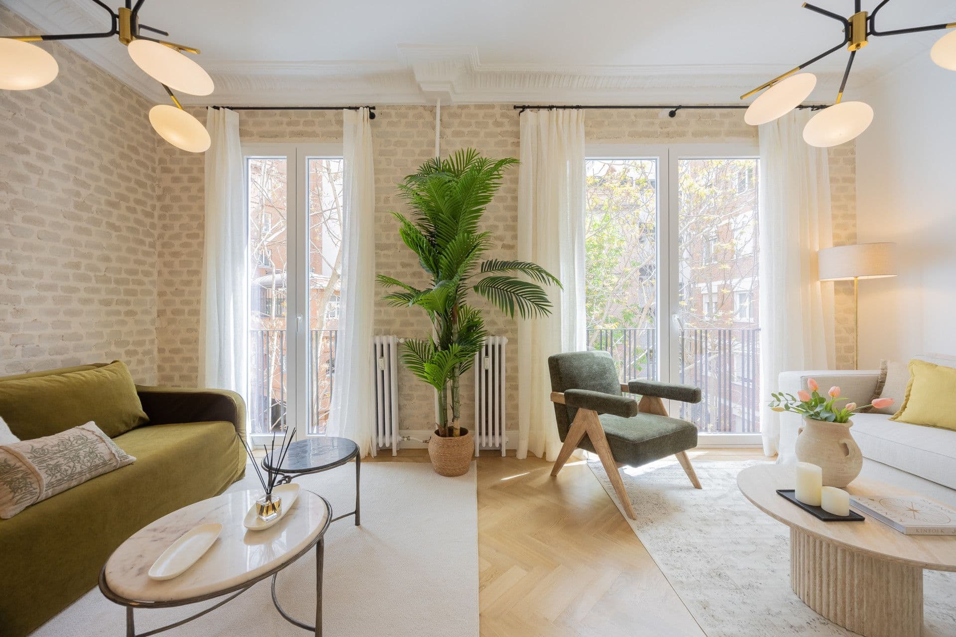 Appartement gerenoveerd met balkon in Castellana, Bairro de Salamanca.